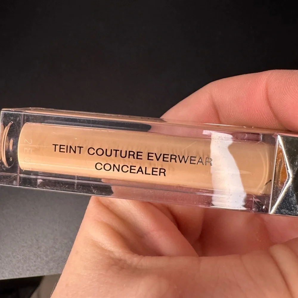 Givenchy Concealer in shade 16 Full size brand new